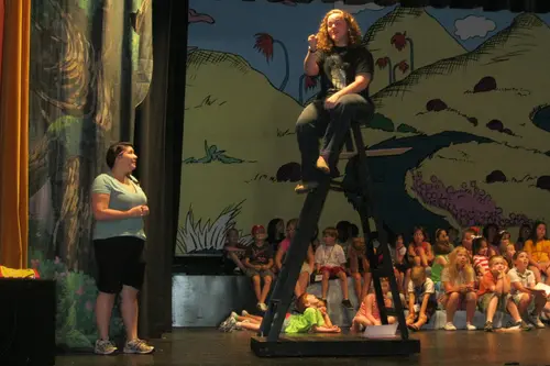 2011 Seussical — photo 4