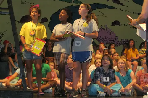 2011 Seussical — photo 6