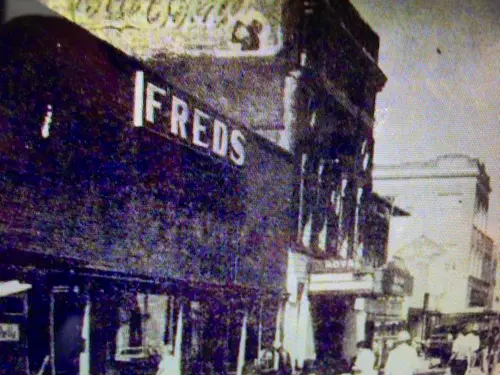 Other Old Laurel Theatres — photo 17